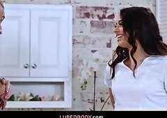 Sophia Burns Steamy Nuru Massage for Michael Vegas, First-Timer